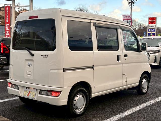 �֓��E�֐����ʂ�蒼���ɑ����I���k�n���ɂĎg�p���Ă���ԗ��ɔ�ׁA�u�����̎K�v�u���s�����v�͒i�Ⴂ�I���i���Ɏ��M�����������w�����R�[�e�B���O�x���戵����