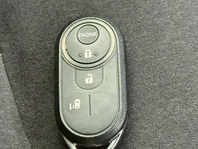 N-BOXカスタム G・Lホンダセンシング【夏&冬タイヤセット/4WD/禁煙車】 【純正エンジンスターター/衝突被害軽減システム/車線逸脱警告/クルコン】【電動スライドドア/イージークロージャー/ドライブレコーダー】【ETC/バックカメラ/シートヒーター】【ワンセグTV/BT接続】(9枚目)