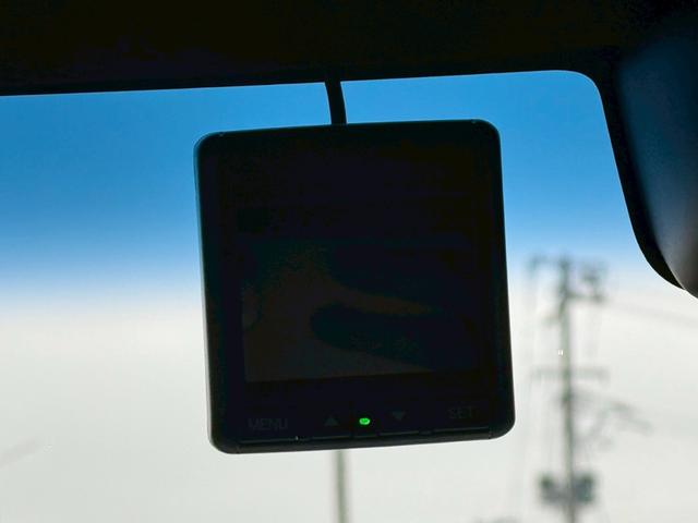 N-BOXカスタム G・Lホンダセンシング【夏&冬タイヤセット/4WD/禁煙車】 【純正エンジンスターター/衝突被害軽減システム/車線逸脱警告/クルコン】【電動スライドドア/イージークロージャー/ドライブレコーダー】【ETC/バックカメラ/シートヒーター】【ワンセグTV/BT接続】(11枚目)