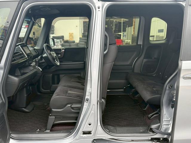 N-BOXカスタム G・Lホンダセンシング【夏&冬タイヤセット/4WD/禁煙車】 【純正エンジンスターター/衝突被害軽減システム/車線逸脱警告/クルコン】【電動スライドドア/イージークロージャー/ドライブレコーダー】【ETC/バックカメラ/シートヒーター】【ワンセグTV/BT接続】(42枚目)