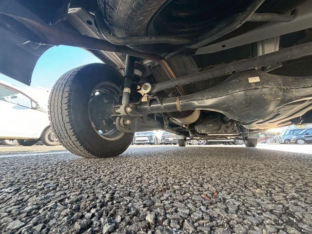 ハイゼットカーゴ ＤＸ【パートタイム４ＷＤ／禁煙車】【衝突被害軽減／車線逸脱】　【前後コーナーセンサー／オートヘッドライト】【パワーウィンドウ／キーレスエントリー】【電動格納ドアミラー／ヘッドライトレベライザー】【２０２４年式ＹＯＫＯＨＡＭＡスタッドレスタイヤ装着車】（6枚目）