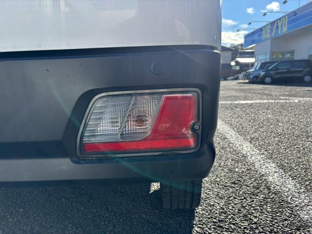 ハイゼットカーゴ ＤＸ【パートタイム４ＷＤ／禁煙車】【衝突被害軽減／車線逸脱】　【前後コーナーセンサー／オートヘッドライト】【パワーウィンドウ／キーレスエントリー】【電動格納ドアミラー／ヘッドライトレベライザー】【２０２４年式ＹＯＫＯＨＡＭＡスタッドレスタイヤ装着車】（14枚目）