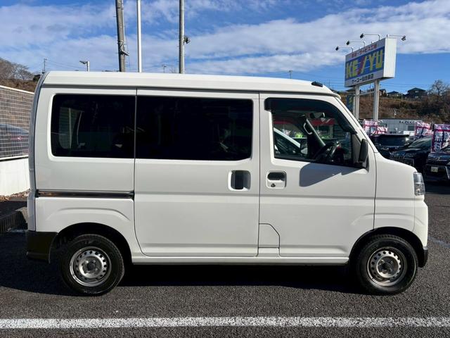 ハイゼットカーゴ ＤＸ【パートタイム４ＷＤ／禁煙車】【衝突被害軽減／車線逸脱】　【前後コーナーセンサー／オートヘッドライト】【パワーウィンドウ／キーレスエントリー】【電動格納ドアミラー／ヘッドライトレベライザー】【２０２４年式ＹＯＫＯＨＡＭＡスタッドレスタイヤ装着車】（23枚目）