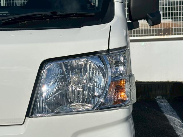 ハイゼットカーゴ ＤＸ【パートタイム４ＷＤ／禁煙車】【衝突被害軽減／車線逸脱】　【前後コーナーセンサー／オートヘッドライト】【パワーウィンドウ／キーレスエントリー】【電動格納ドアミラー／ヘッドライトレベライザー】【２０２４年式ＹＯＫＯＨＡＭＡスタッドレスタイヤ装着車】（28枚目）