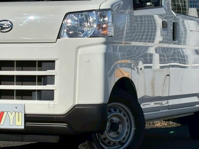 ハイゼットカーゴ ＤＸ【パートタイム４ＷＤ／禁煙車】【衝突被害軽減／車線逸脱】　【前後コーナーセンサー／オートヘッドライト】【パワーウィンドウ／キーレスエントリー】【電動格納ドアミラー／ヘッドライトレベライザー】【２０２４年式ＹＯＫＯＨＡＭＡスタッドレスタイヤ装着車】（30枚目）