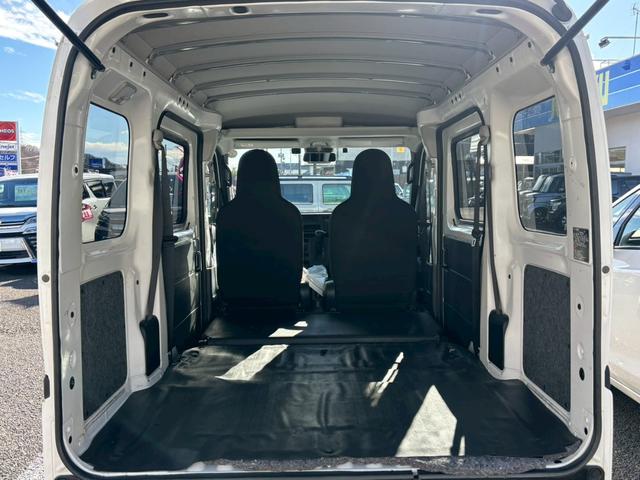 ハイゼットカーゴ ＤＸ【パートタイム４ＷＤ／禁煙車】【衝突被害軽減／車線逸脱】　【前後コーナーセンサー／オートヘッドライト】【パワーウィンドウ／キーレスエントリー】【電動格納ドアミラー／ヘッドライトレベライザー】【２０２４年式ＹＯＫＯＨＡＭＡスタッドレスタイヤ装着車】（47枚目）