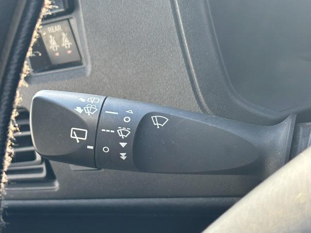 ハイゼットカーゴ ＤＸ【パートタイム４ＷＤ／禁煙車】【衝突被害軽減／車線逸脱】　【前後コーナーセンサー／オートヘッドライト】【パワーウィンドウ／キーレスエントリー】【電動格納ドアミラー／ヘッドライトレベライザー】【２０２４年式ＹＯＫＯＨＡＭＡスタッドレスタイヤ装着車】（50枚目）