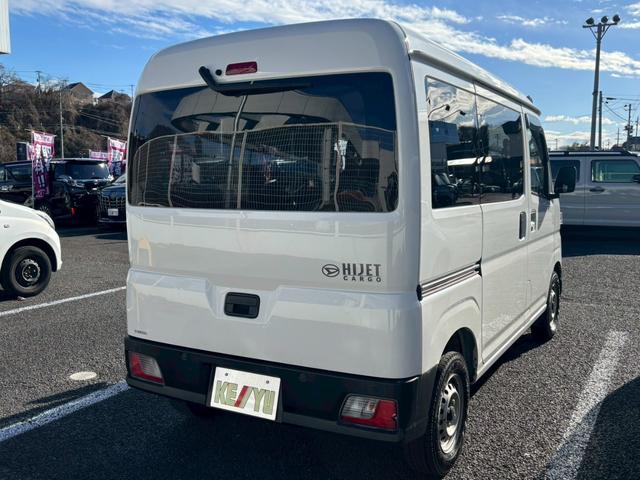 ハイゼットカーゴ ＤＸ【パートタイム４ＷＤ／禁煙車】【衝突被害軽減／車線逸脱】　【前後コーナーセンサー／オートヘッドライト】【パワーウィンドウ／キーレスエントリー】【電動格納ドアミラー／ヘッドライトレベライザー】【２０２４年式ＹＯＫＯＨＡＭＡスタッドレスタイヤ装着車】（56枚目）
