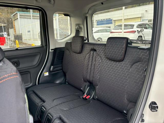 スペーシアギア ハイブリッドＸＺ　ターボ【届出済未使用車／４ＷＤ】　【スズキコネクト９型全方位ナビ／ＢＴ接続／フルセグ】【衝突軽減／追従クルコン／レーンキープ】【ルーフレール／ＬＥＤ／フォグ】【ステアヒーター／シートヒーター】【両側電動ドア／アイドリングストップ】（25枚目）