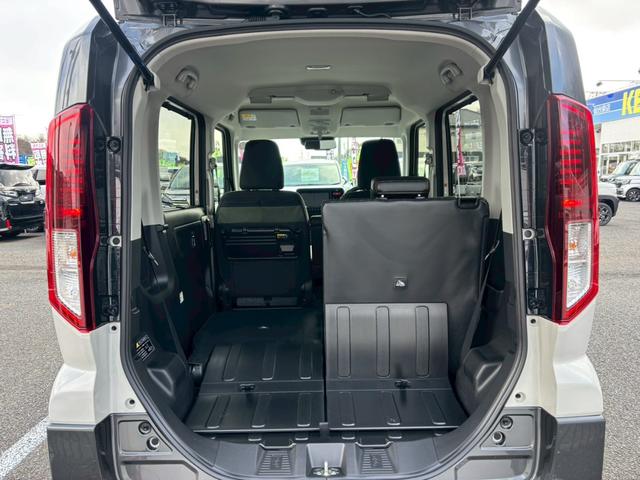 スペーシアギア ハイブリッドＸＺ　ターボ【届出済未使用車／４ＷＤ】　【スズキコネクト９型全方位ナビ／ＢＴ接続／フルセグ】【衝突軽減／追従クルコン／レーンキープ】【ルーフレール／ＬＥＤ／フォグ】【ステアヒーター／シートヒーター】【両側電動ドア／アイドリングストップ】（27枚目）