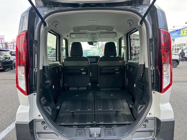 スペーシアギア ハイブリッドＸＺ　ターボ【届出済未使用車／４ＷＤ】　【スズキコネクト９型全方位ナビ／ＢＴ接続／フルセグ】【衝突軽減／追従クルコン／レーンキープ】【ルーフレール／ＬＥＤ／フォグ】【ステアヒーター／シートヒーター】【両側電動ドア／アイドリングストップ】（28枚目）