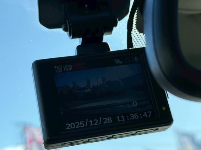 当社の展示車は全車両に車両状態説明書を掲示しております。修復歴の有無は勿論、ドア等の外板の交換歴の有無までも表示☆口頭説明では無く書面にてお渡ししております☆