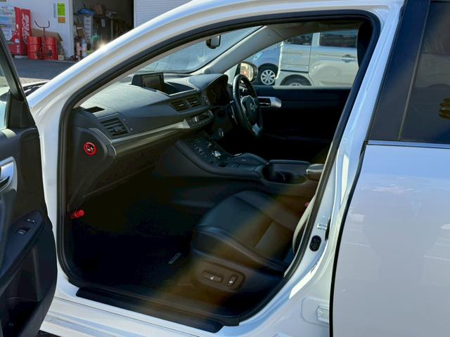 系列会社にメルセデスベンツ、ＢＭＷ、ＧＭシボレー、スズキアリーナ、正規ディーラーを持つ当社ならご納車後の整備のノウハウも御座いますので安心してお乗り頂けます。