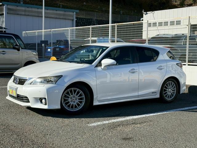 ドライブレコーダーも防犯ケーブルセットにしてご販売しております！当メルセデスのオプション品と同じ物を販売致しております！旅の思い出作りに！煽り運転の防犯に！事故の正確な記録に！