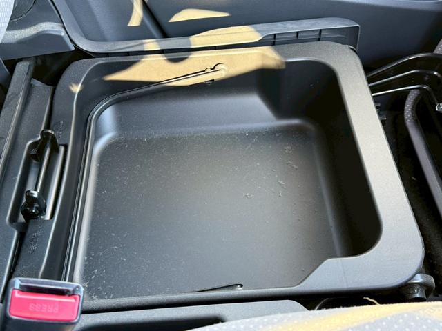 ワゴンR FZ【4WD/禁煙/夏&冬タイヤセット付】 【CDオーディオ/衝突軽減システム】【ドラレコ/ヘッドライトレベライザー】【ミラーウィンカー/デンカクミラー】【アイドリングストップ/スマートキー/プッシュスタート】(21枚目)