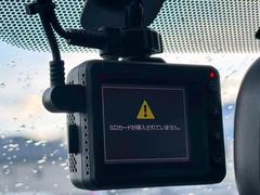 ���Ҥ�Ÿ���֤�����ξ�˼�ξ�����������Ǽ����Ƥ���ޤ����������̵ͭ���������ɥ����γ��Ĥθ����̵ͭ�ޤǤ�ɽ������Ƭ�����Ǥ�̵�����̤ˤƤ��Ϥ����Ƥ���ޤ��� 4