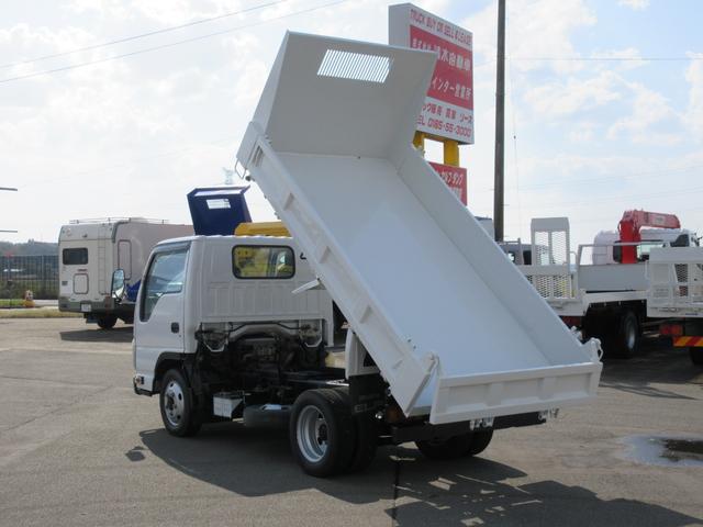 エルフトラック 2tダンプ フルフラットロー 4WD(5枚目)