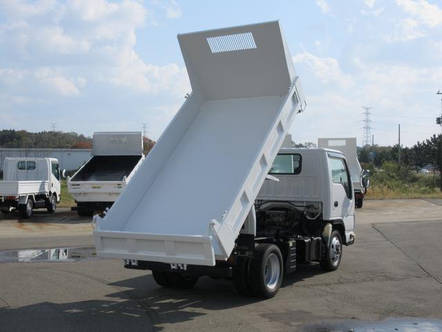 エルフトラック 2tダンプ フルフラットロー 4WD(7枚目)