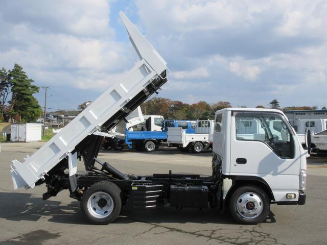 エルフトラック 2tダンプ フルフラットロー 4WD(8枚目)