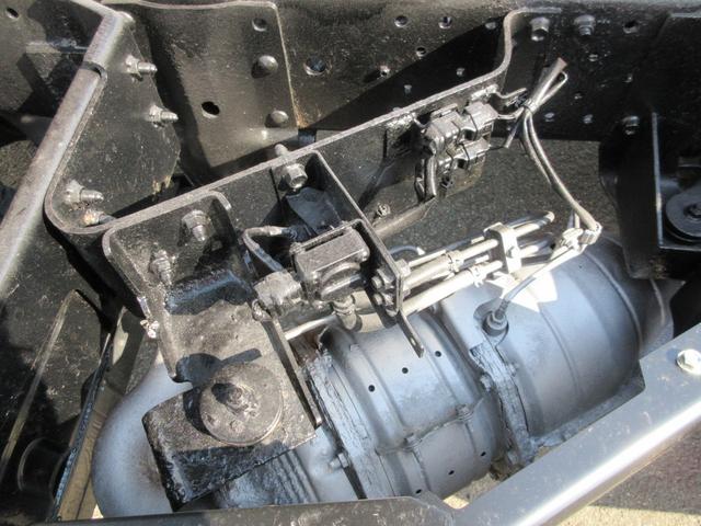 エルフトラック 2tダンプ フルフラットロー 4WD(15枚目)