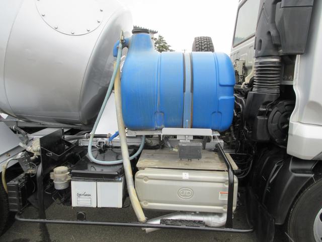 コンドル 　３．５１ｔ　ミキサー車　新明和工業　ＭＷ１６７－３１（9枚目）