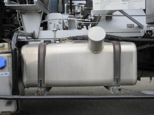 コンドル 　３．５１ｔ　ミキサー車　新明和工業　ＭＷ１６７－３１（13枚目）