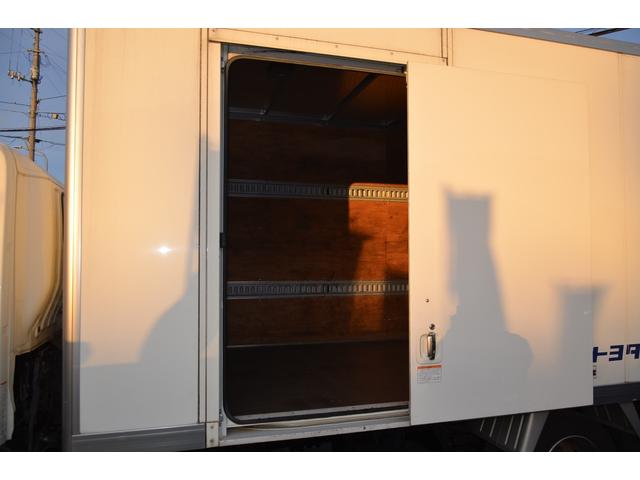 パワーゲート600kg アルミバンS レンタアップ車 R2年11月5日クラッチ交換済 N04C-UP 4リッターI/Cターボ 地デジナビ バックカメラ 横滑り防止装置 トラクションコントロール(22枚目)