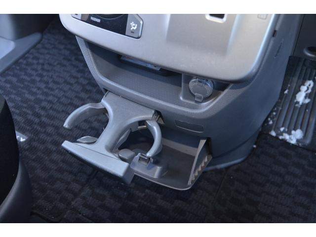 Z 4WD パワースライドドア DVD再生地デジ HDDナビ リヤモニター バックカメラ 寒冷地仕様 リヤヒーター 純正ドラレコ キーレス ETC ヒッチメンバー(39枚目)