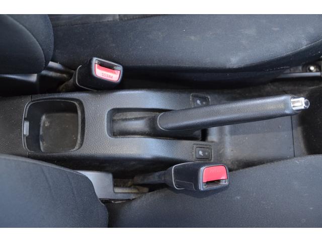 XG 4WD/スマートキー/地デジSDナビ/運転席助&手席シートヒーター/DVD再生/PUSHスタート/ETC/社外アルミホイール/UVカットガラス/プライバシーガラス/盗難防止システム/エアバッグ/(38枚目)