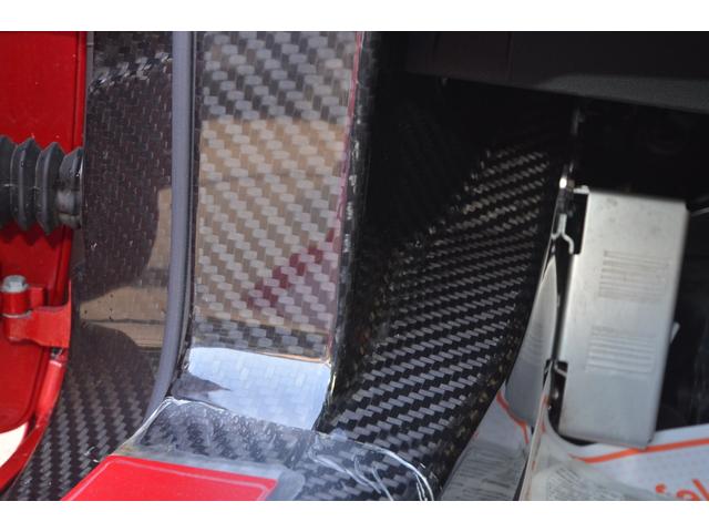 ベースグレード ディーラー車/スポーツパッケージ/レザーパッケージ/F18・R19インチ/左ハンドル/社外カーボンエアロ/社外マフラー/社外キャリパー/純正パーツ有/地デジナビ/ディーラー記録簿有/取説有/DCT/(27枚目)