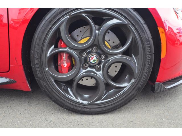 ベースグレード ディーラー車/スポーツパッケージ/レザーパッケージ/F18・R19インチ/左ハンドル/社外カーボンエアロ/社外マフラー/社外キャリパー/純正パーツ有/地デジナビ/ディーラー記録簿有/取説有/DCT/(50枚目)