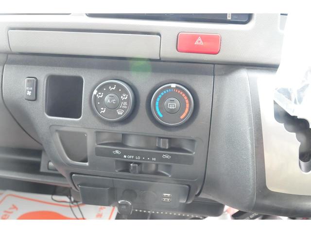 ＳロングＤＸ　修復歴無し／４ＷＤ／ディーゼルターボ／後期フェイス／地デジナビ／バックカメラ／リヤヒーター／Ｂｌｕｅｔｏｏｔｈ／社外テールランプ＆ヘッドライト／２ＫＤ／シートカバー／タイミングベルト交換済み／６人乗り(37枚目)