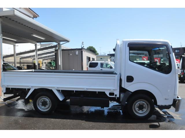 アトラストラック カスタム４ＷＤディーゼルターボ　全国１年保証／修復歴無し／４ＷＤ／１４００ｋｇ／５ＭＴ／ＥＨＳ／ヒーター付き電動格納ミラー／オートエアコン／キーレス／社外メッキバンパー／ＬＥＤフォグ／モケットシート／ＺＤ３０／スタッドレス積み込み／（17枚目）