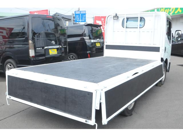 アトラストラック カスタム４ＷＤディーゼルターボ　全国１年保証／修復歴無し／４ＷＤ／１４００ｋｇ／５ＭＴ／ＥＨＳ／ヒーター付き電動格納ミラー／オートエアコン／キーレス／社外メッキバンパー／ＬＥＤフォグ／モケットシート／ＺＤ３０／スタッドレス積み込み／（22枚目）