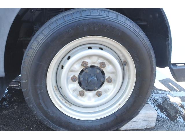 アトラストラック カスタム４ＷＤディーゼルターボ　全国１年保証／修復歴無し／４ＷＤ／１４００ｋｇ／５ＭＴ／ＥＨＳ／ヒーター付き電動格納ミラー／オートエアコン／キーレス／社外メッキバンパー／ＬＥＤフォグ／モケットシート／ＺＤ３０／スタッドレス積み込み／（26枚目）