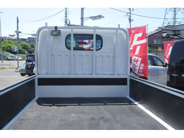 アトラストラック カスタム４ＷＤディーゼルターボ　全国１年保証／修復歴無し／４ＷＤ／１４００ｋｇ／５ＭＴ／ＥＨＳ／ヒーター付き電動格納ミラー／オートエアコン／キーレス／社外メッキバンパー／ＬＥＤフォグ／モケットシート／ＺＤ３０／スタッドレス積み込み／（32枚目）