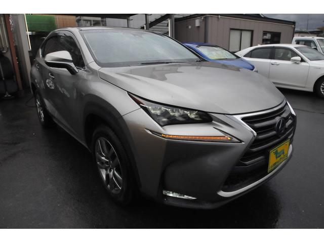 ＮＸ ＮＸ３００ｈ　Ｉパッケージ　全国１年保証／江戸川ナンバー関東仕入れ／パノラミックカメラ／ＢＳＭ／衝突被害軽減装置／全車速追従クルコン／ヒーター付き赤革パワーシート／地デジナビ／電動バックドア／ステアリングヒーター／前後ドラレコ／（14枚目）