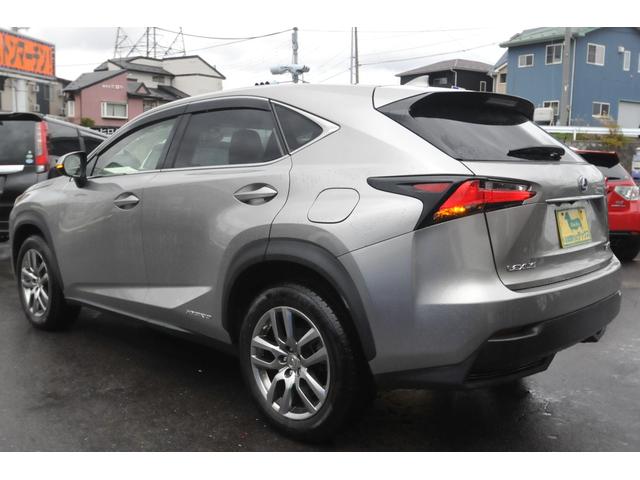 ＮＸ ＮＸ３００ｈ　Ｉパッケージ　全国１年保証／江戸川ナンバー関東仕入れ／パノラミックカメラ／ＢＳＭ／衝突被害軽減装置／全車速追従クルコン／ヒーター付き赤革パワーシート／地デジナビ／電動バックドア／ステアリングヒーター／前後ドラレコ／（18枚目）