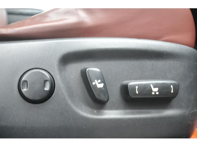 ＮＸ ＮＸ３００ｈ　Ｉパッケージ　全国１年保証／江戸川ナンバー関東仕入れ／パノラミックカメラ／ＢＳＭ／衝突被害軽減装置／全車速追従クルコン／ヒーター付き赤革パワーシート／地デジナビ／電動バックドア／ステアリングヒーター／前後ドラレコ／（21枚目）