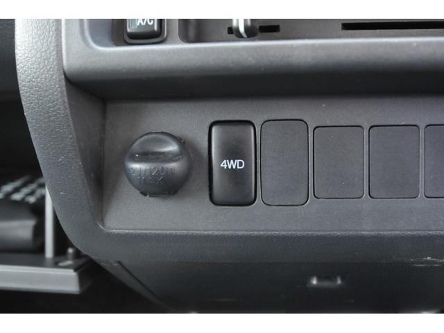 ピクシストラック スタンダード　全国１年保証／修復歴無し／４ＷＤ／５ＭＴ／ストロング防錆／地デジナビ／バックカメラ／Ｂｌｕｅｔｏｏｔｈ／エアコン／パワステ／ドライブレコーダー／荷台作業灯／荷台カバー／ＤＶＤ再生／社外タコメーター／（11枚目）