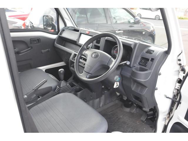 ピクシストラック スタンダード　全国１年保証／修復歴無し／４ＷＤ／５ＭＴ／ストロング防錆／地デジナビ／バックカメラ／Ｂｌｕｅｔｏｏｔｈ／エアコン／パワステ／ドライブレコーダー／荷台作業灯／荷台カバー／ＤＶＤ再生／社外タコメーター／（33枚目）