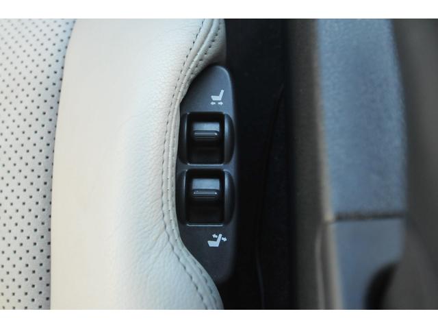 当社では、最新のタイヤチェンジャーを導入しております♪最大２６インチまで組替可能♪ご購入後のタイヤ組替やインチアップ、車高調の交換など、ドレスアップもお引き受けしております♪どうぞご利用下さいませ♪