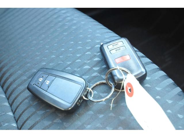 プリウス Ａ　修復歴無し／全国１年保証付き／４ＷＤ／セーフティセンスＰ／ＢＳＭ／地デジナビ／バックカメラ／ＨＵＤ／オートワイパー／寒冷地仕様／純正リモートスタート／ドラレコ／全車速追従クルコン／前後ＬＥＤフォグ／（9枚目）