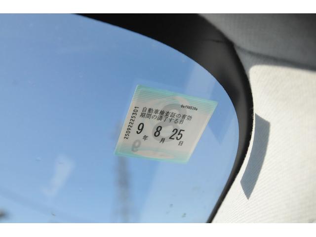 プリウス Ａ　修復歴無し／全国１年保証付き／４ＷＤ／セーフティセンスＰ／ＢＳＭ／地デジナビ／バックカメラ／ＨＵＤ／オートワイパー／寒冷地仕様／純正リモートスタート／ドラレコ／全車速追従クルコン／前後ＬＥＤフォグ／（11枚目）