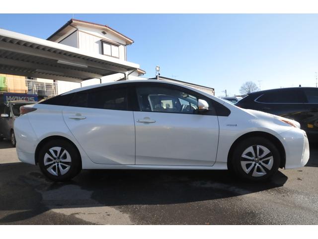 プリウス Ａ　修復歴無し／全国１年保証付き／４ＷＤ／セーフティセンスＰ／ＢＳＭ／地デジナビ／バックカメラ／ＨＵＤ／オートワイパー／寒冷地仕様／純正リモートスタート／ドラレコ／全車速追従クルコン／前後ＬＥＤフォグ／（15枚目）