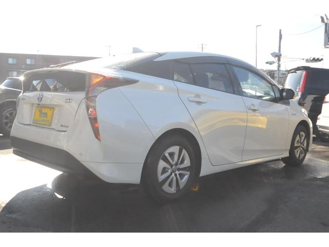 プリウス Ａ　修復歴無し／全国１年保証付き／４ＷＤ／セーフティセンスＰ／ＢＳＭ／地デジナビ／バックカメラ／ＨＵＤ／オートワイパー／寒冷地仕様／純正リモートスタート／ドラレコ／全車速追従クルコン／前後ＬＥＤフォグ／（16枚目）