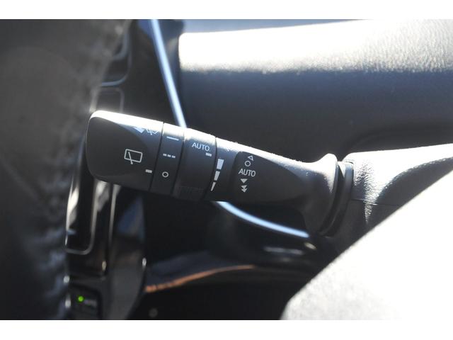 プリウス Ａ　修復歴無し／全国１年保証付き／４ＷＤ／セーフティセンスＰ／ＢＳＭ／地デジナビ／バックカメラ／ＨＵＤ／オートワイパー／寒冷地仕様／純正リモートスタート／ドラレコ／全車速追従クルコン／前後ＬＥＤフォグ／（26枚目）