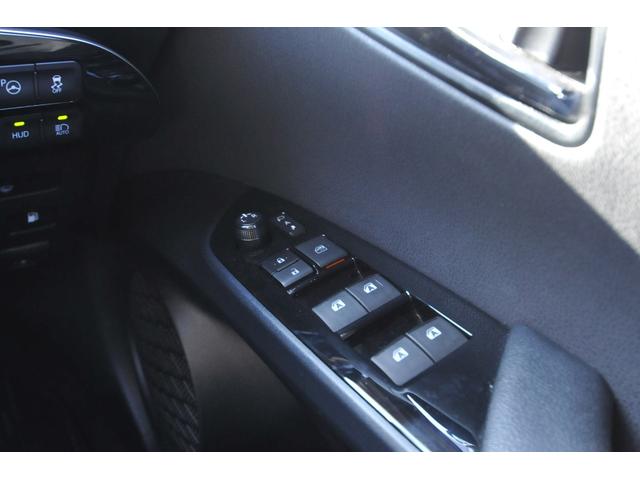 プリウス Ａ　修復歴無し／全国１年保証付き／４ＷＤ／セーフティセンスＰ／ＢＳＭ／地デジナビ／バックカメラ／ＨＵＤ／オートワイパー／寒冷地仕様／純正リモートスタート／ドラレコ／全車速追従クルコン／前後ＬＥＤフォグ／（31枚目）