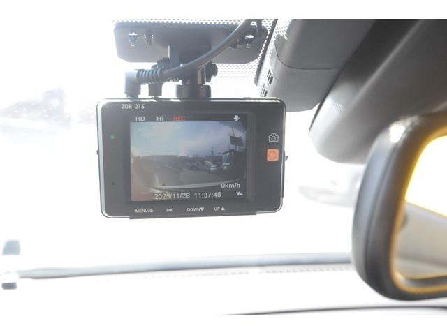 プリウス Ａ　修復歴無し／全国１年保証付き／４ＷＤ／セーフティセンスＰ／ＢＳＭ／地デジナビ／バックカメラ／ＨＵＤ／オートワイパー／寒冷地仕様／純正リモートスタート／ドラレコ／全車速追従クルコン／前後ＬＥＤフォグ／（35枚目）