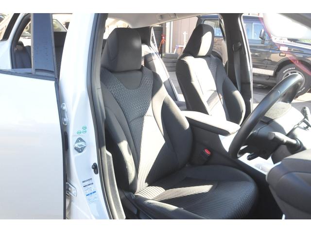 プリウス Ａ　修復歴無し／全国１年保証付き／４ＷＤ／セーフティセンスＰ／ＢＳＭ／地デジナビ／バックカメラ／ＨＵＤ／オートワイパー／寒冷地仕様／純正リモートスタート／ドラレコ／全車速追従クルコン／前後ＬＥＤフォグ／（44枚目）